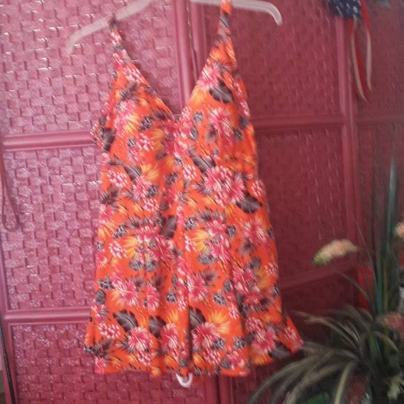 Swimsuit - Picture 1 of 3